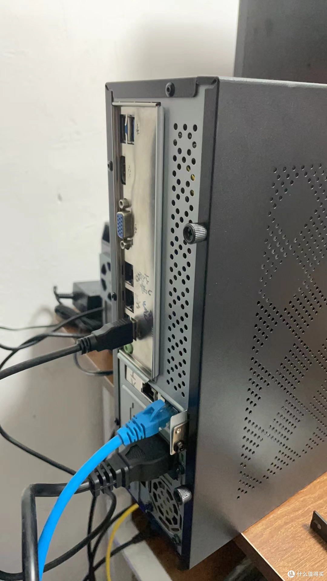 当国产飞牛Fnos遇上国产兮克SKN-2BT-M2混合网卡给国内DIY市场注入一线生机