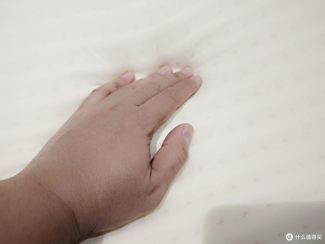 健康睡眠的舒适之选:米家天然乳胶护颈枕Pro