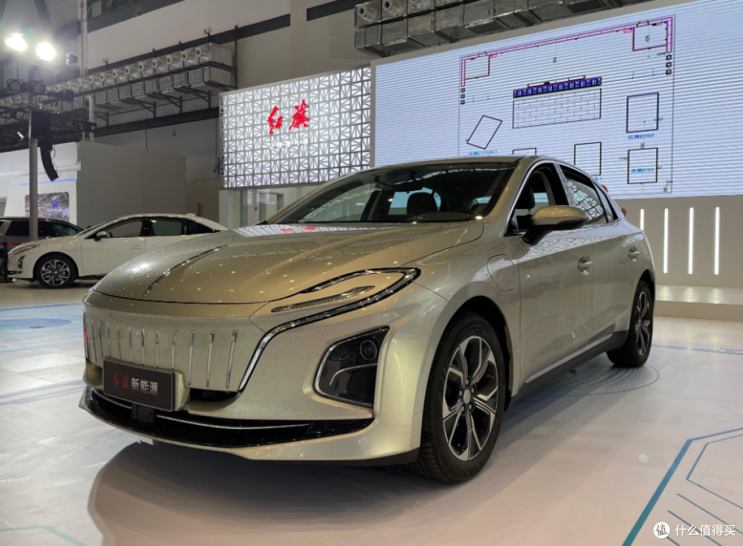 红旗E-QM5：性价比出众的新能源轿车之选