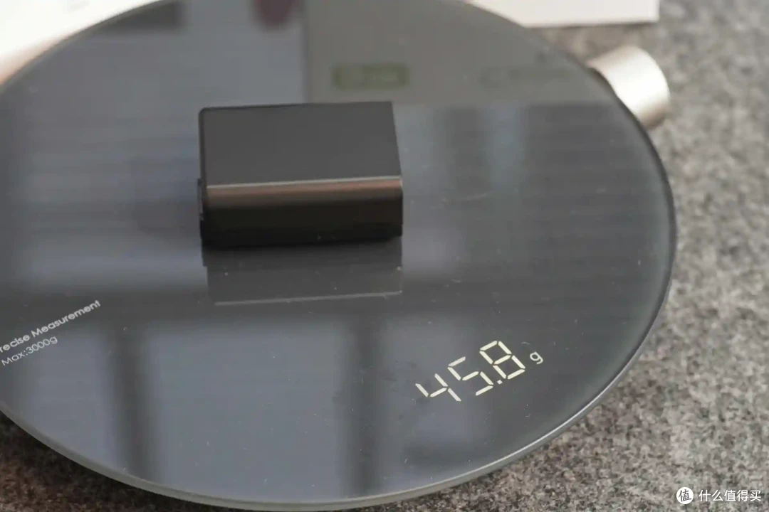 续航超出我的预期,推荐这款索尼α6400适用的灵野NP-FW50两电双充套装