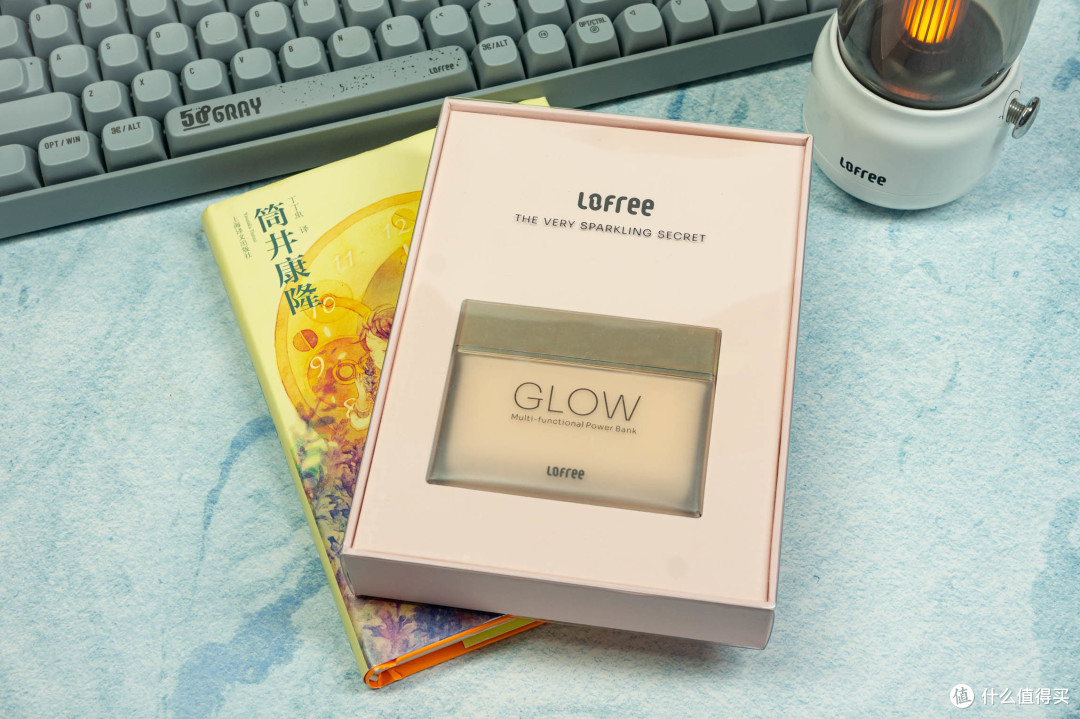 一瓶会发光的粉底液?洛斐GLOW聚光多功能移动电源