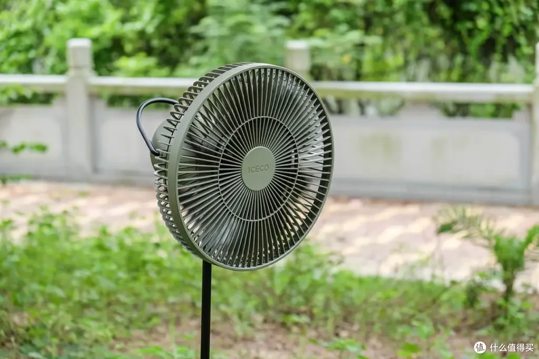 夏日露营必备:ICECO风扇,28小时超长续航,让户外生活更清凉