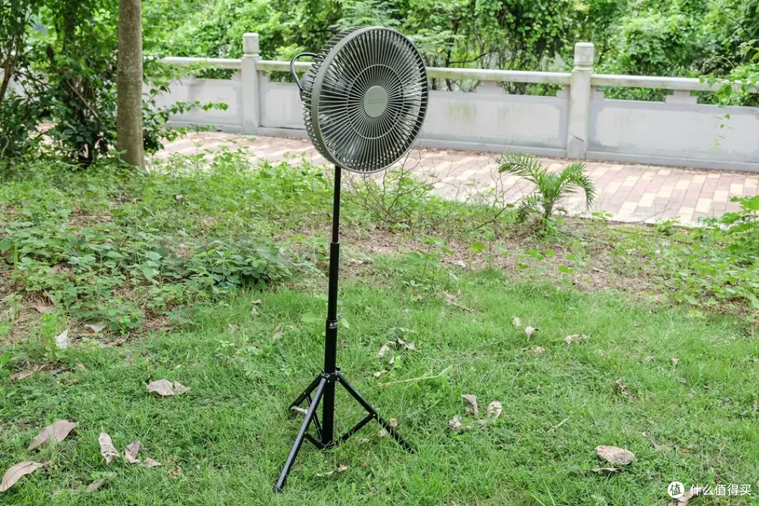 夏日露营必备:ICECO风扇,28小时超长续航,让户外生活更清凉