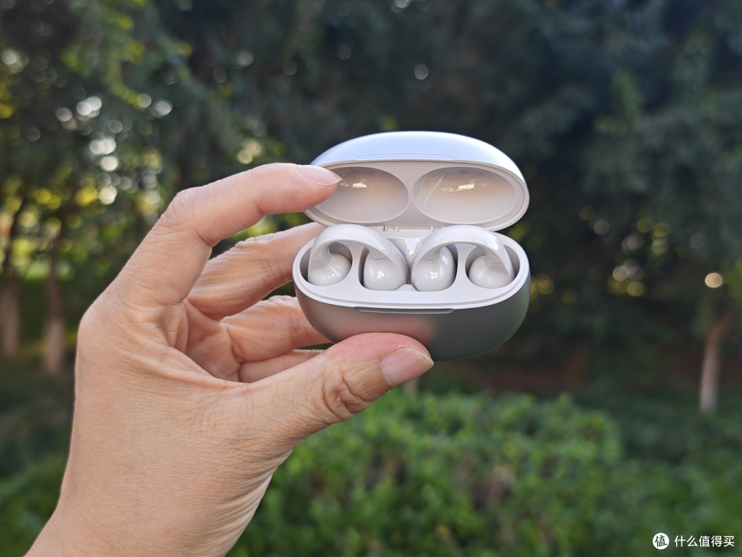 音质在线、轻盈不累耳,姐姐的第一副耳夹式耳机
