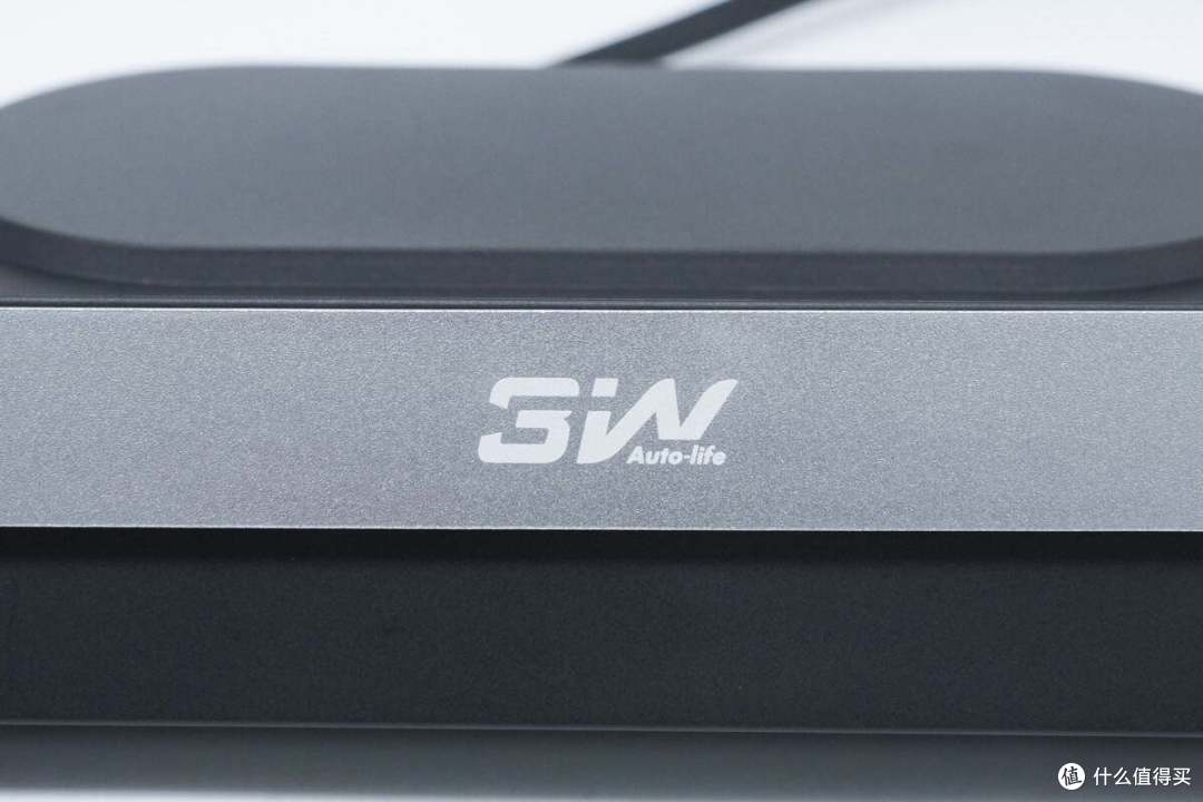 拆解报告:3W特斯拉焕新版MODEL3中控扩展坞