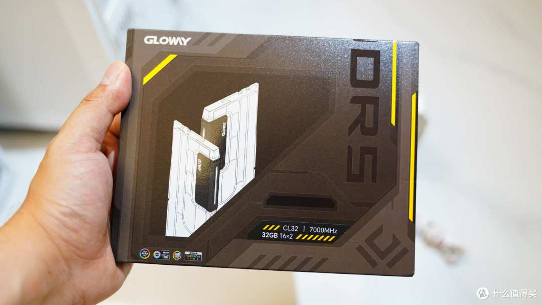 雕妹&西装暴徒?技嘉B760M和光威DDR5 7000搭配如何,好在哪