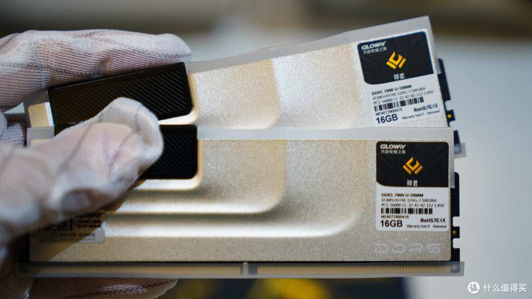 雕妹&西装暴徒?技嘉B760M和光威DDR5 7000搭配如何,好在哪