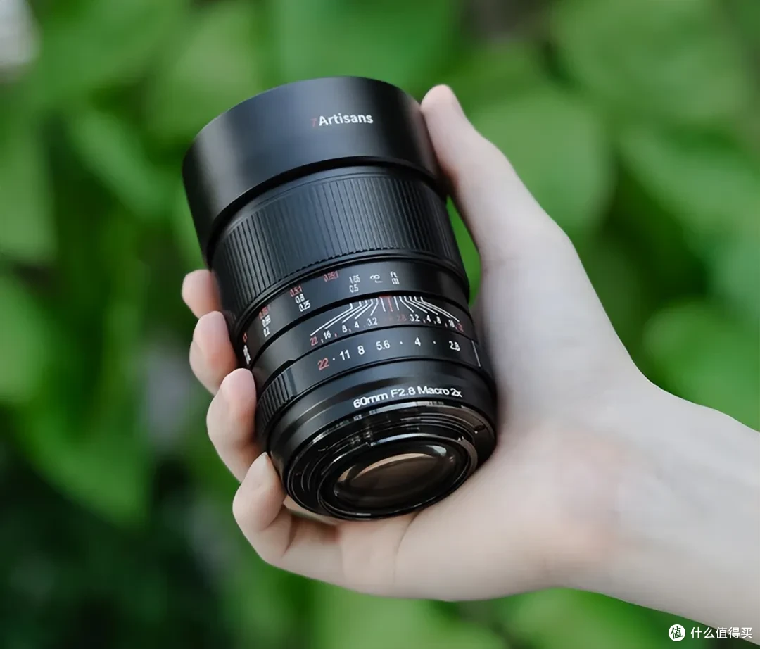 价格一千出头 七工匠推出60mm F2.8全画幅微距镜头,放大倍率2倍