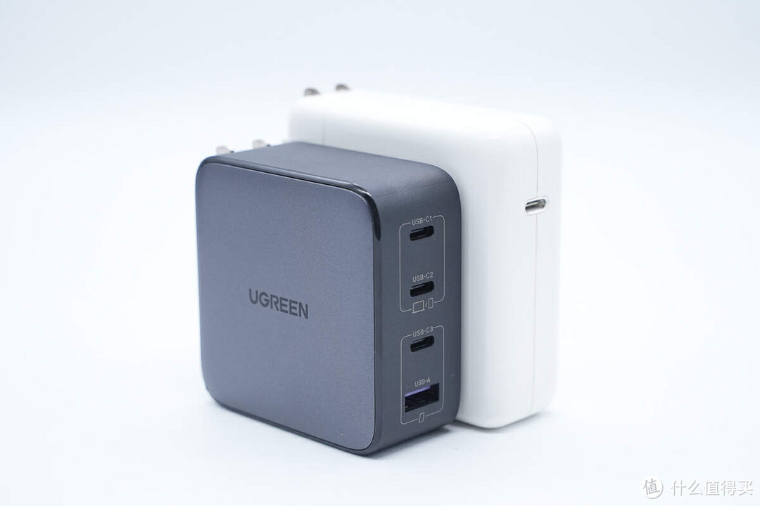 拆解报告：UGREEN绿联100W 3C1A四口氮化镓充电器X564