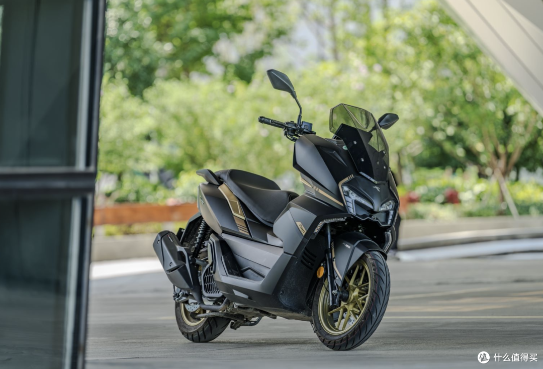 11680元起续航450Km,科技和配置拉满,荣150MAX值不值得买