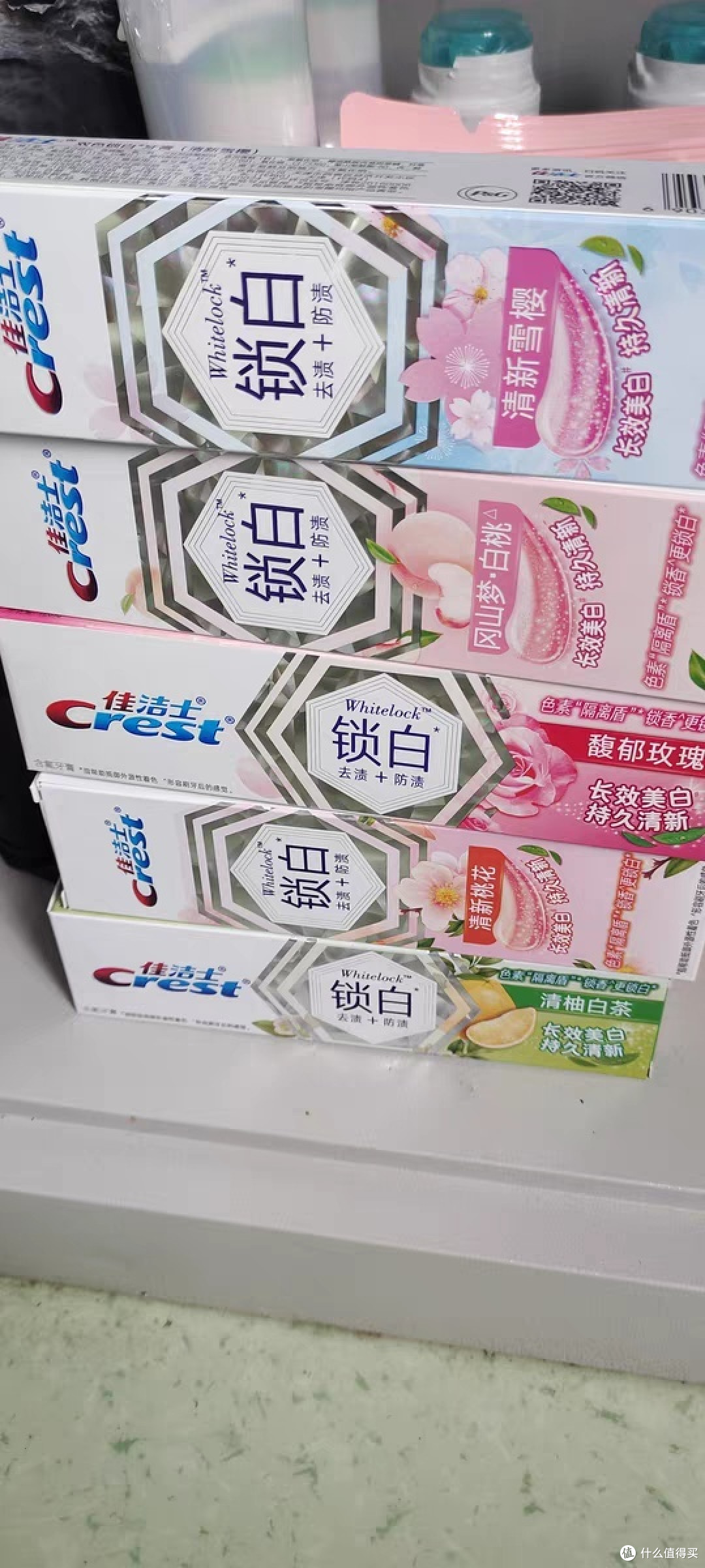 佳洁士香氛锁白牙膏：美白去黄，清新口气，让你笑得更灿烂！