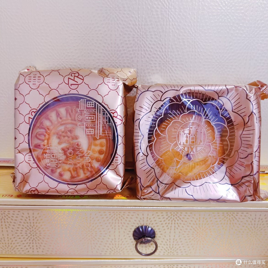 选购指南：中华老字号稻香村月饼礼盒，好吃就算了，礼盒还能当收纳盒！本地的胖东来月饼也是很美味的！