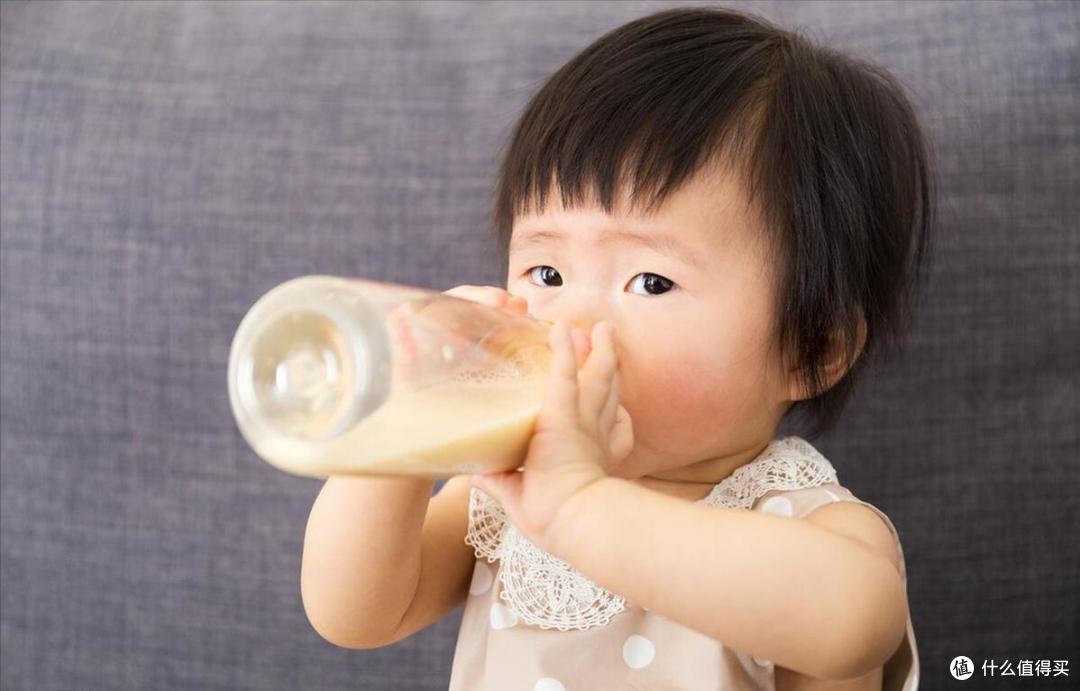 如何看一款奶粉适不适合宝宝？除看长肉长个子，还看3个关键指标