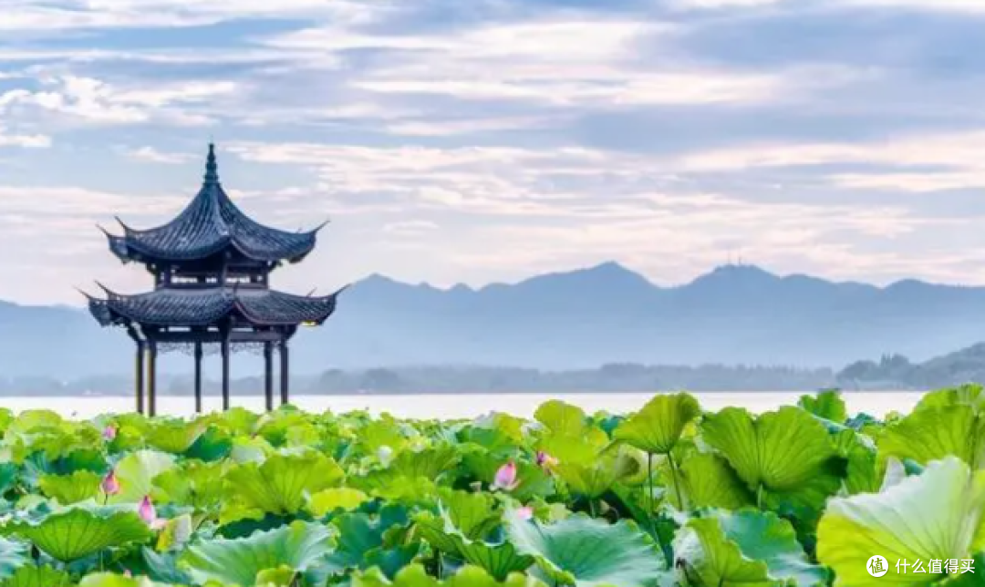 西湖旅游攻略:漫步人间仙境,品味千年古韵