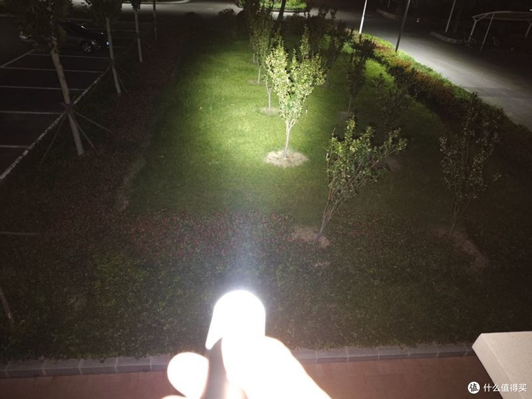 米家多功能便携手电筒:大能量的小身材手电筒,让黑夜不再黑暗
