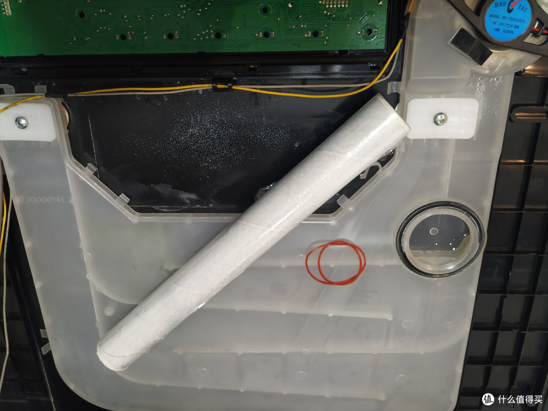 利用橡皮筋和保鲜膜做了简易的密封，用了4年没受潮