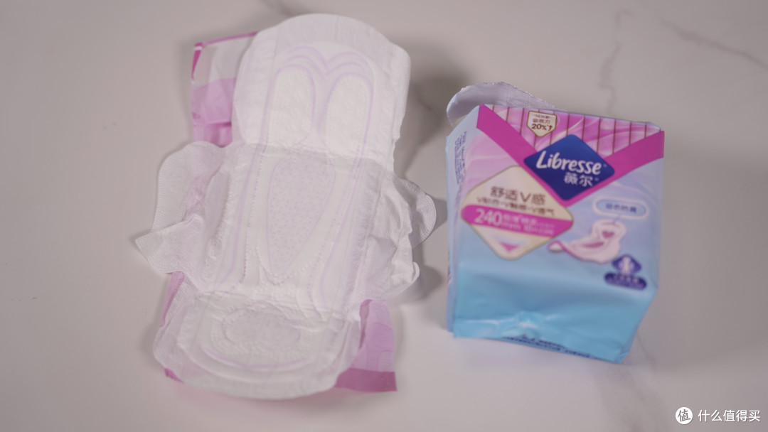 姨妈巾怎么选？10款超薄日用卫生巾横评，竟然不是越贵的越好用！
