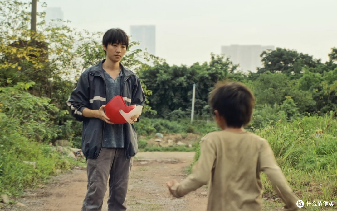 《野孩子》:边缘少年的生存与希望