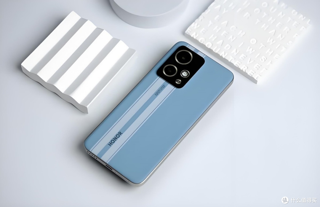 24GB+1TB跌至3089元，骁龙8Gen2+三芯片+IMX906，荣耀在小米下虎口夺食