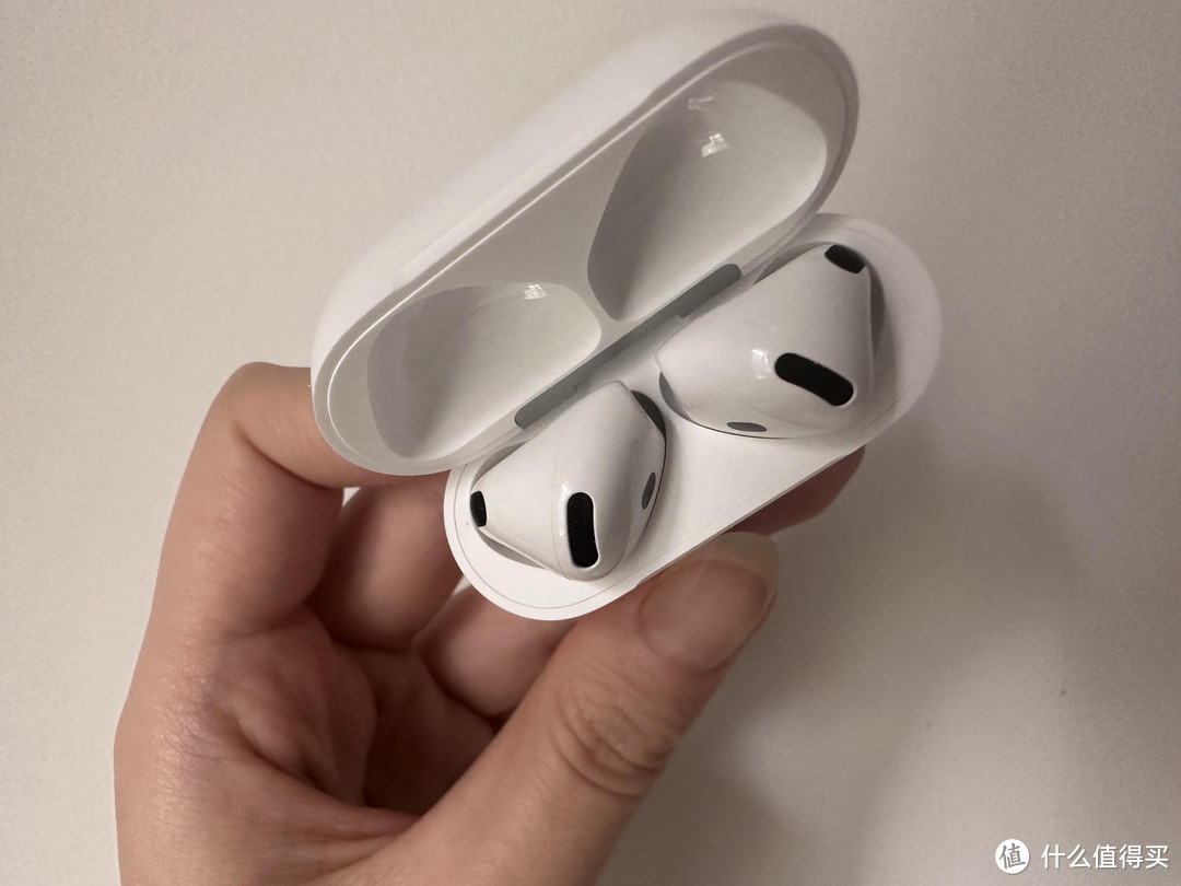 AirPods 4与AirPods Pro性能比较分析