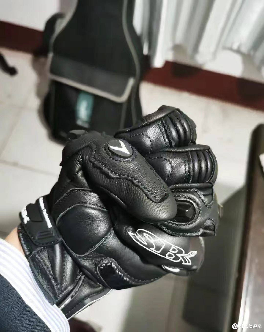 SBK的手套