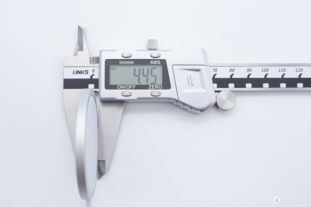 拆解报告:Apple苹果25W MagSafe磁吸充电器A2580