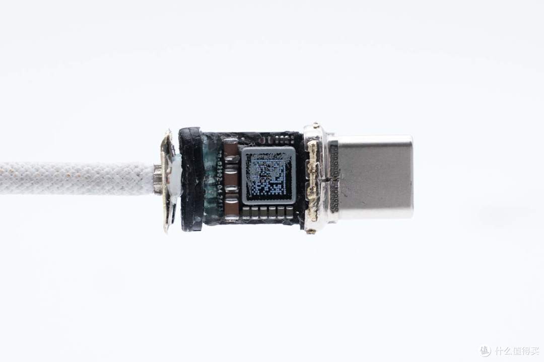拆解报告:Apple苹果25W MagSafe磁吸充电器A2580