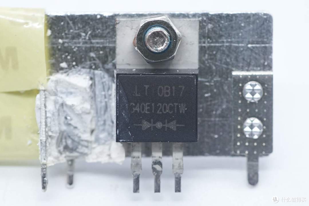 拆解报告:DJI大疆86W电源适配器CDX170-90