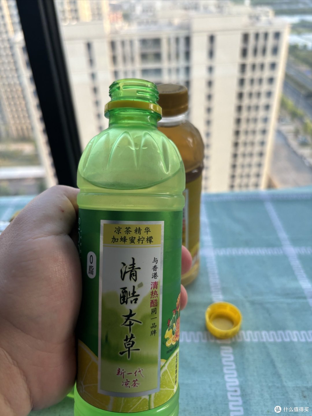 清爽解腻,清酷本草凉茶植物饮料测评!
