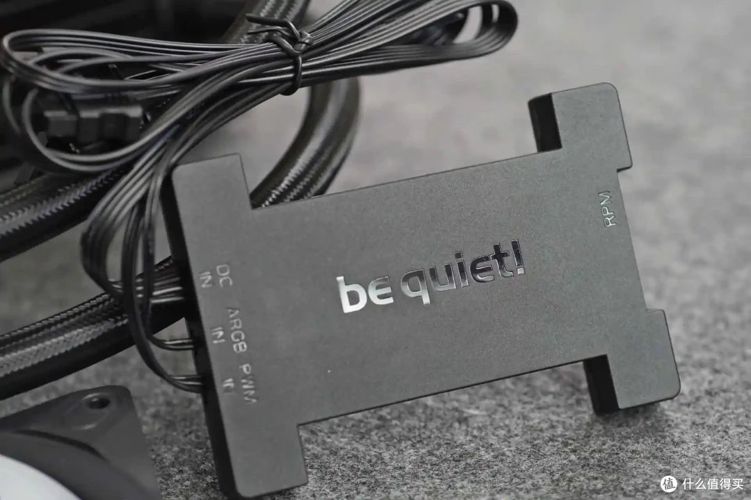 幻彩灯效、强劲散热,be quiet! 德商德静界Light Loop 360mm一体式水冷散热器
