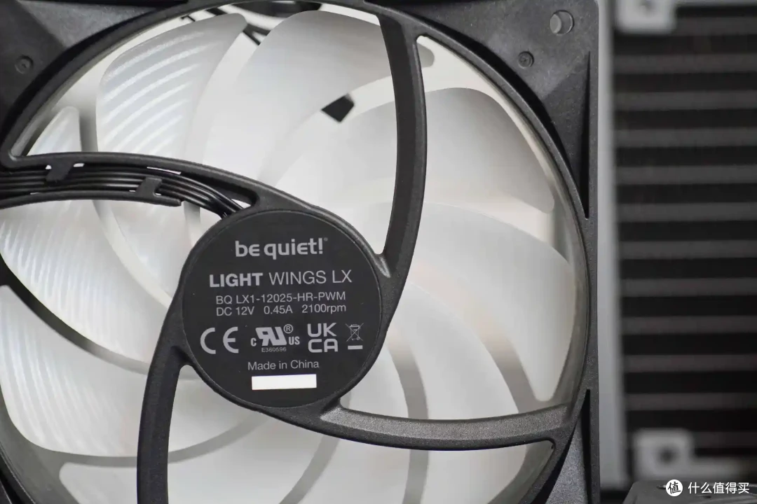 幻彩灯效、强劲散热,be quiet! 德商德静界Light Loop 360mm一体式水冷散热器