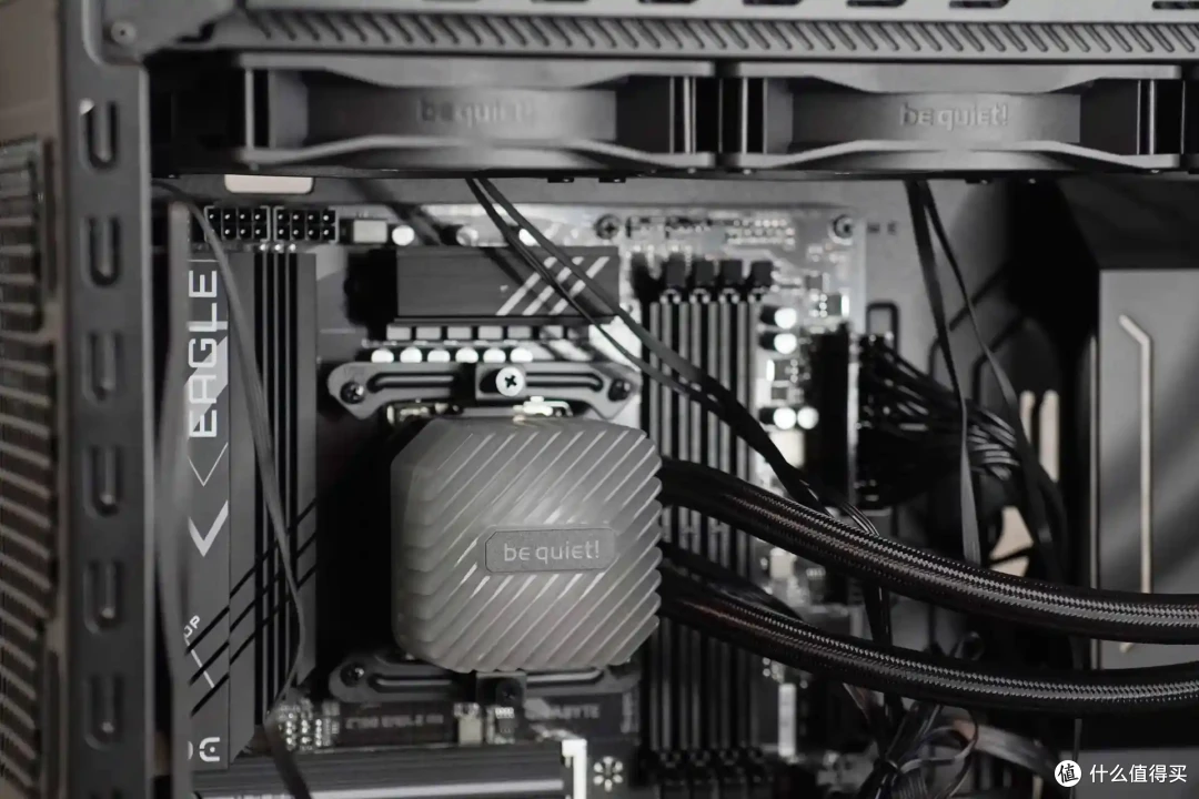 幻彩灯效、强劲散热,be quiet! 德商德静界Light Loop 360mm一体式水冷散热器