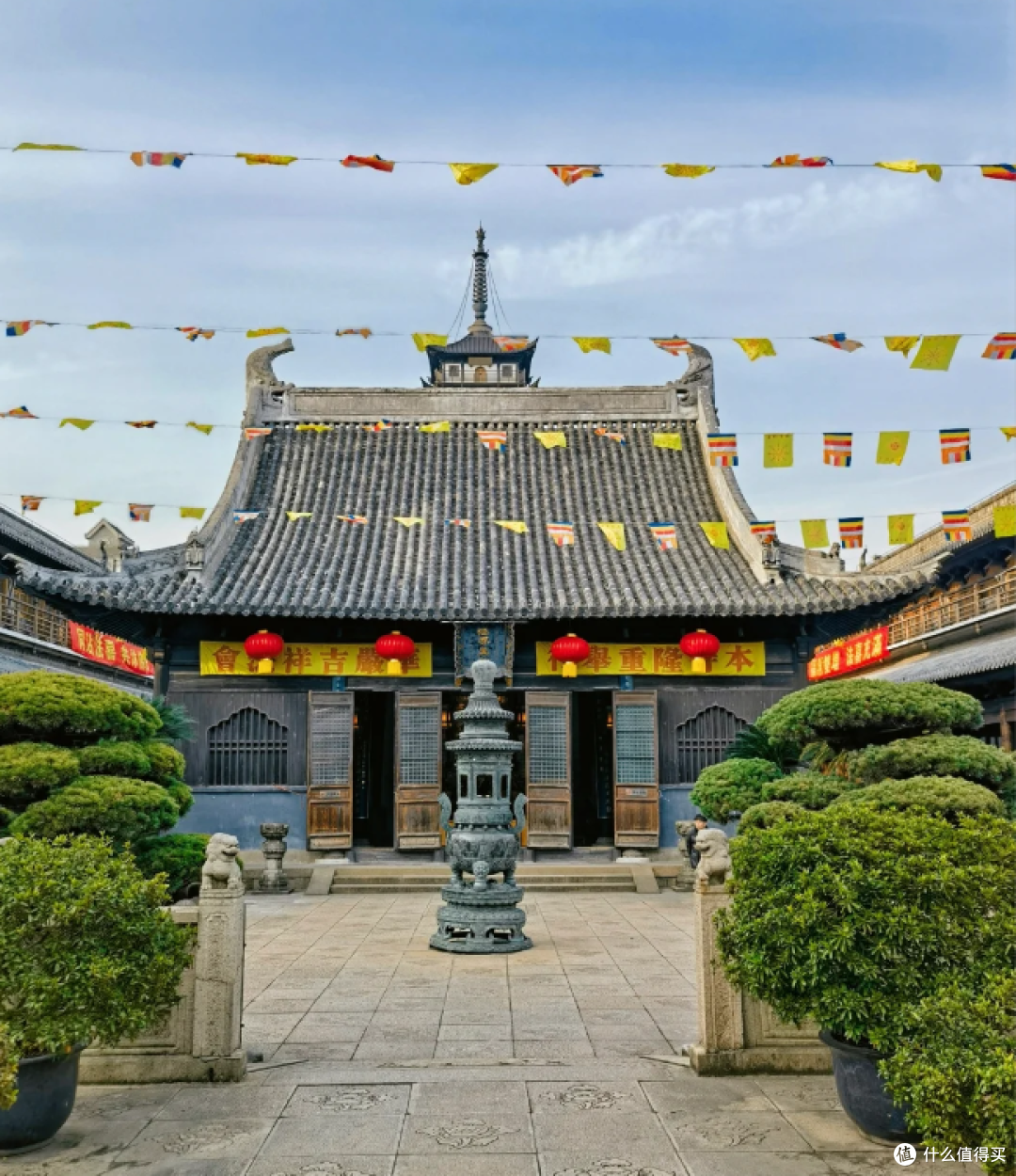 比起外滩，更喜欢上海这座有700年历史元代古寺