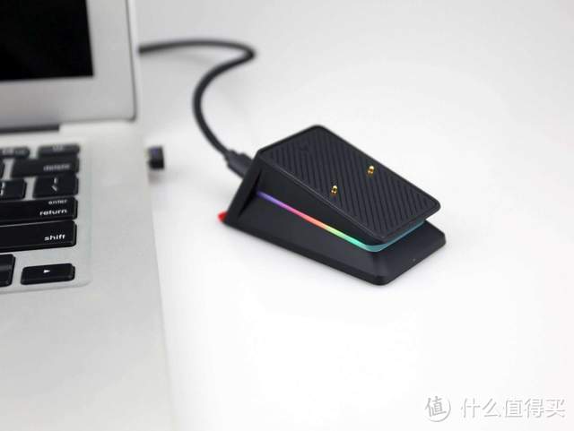 专为游戏发烧友打造的雷柏VT1 Ari max游戏鼠标