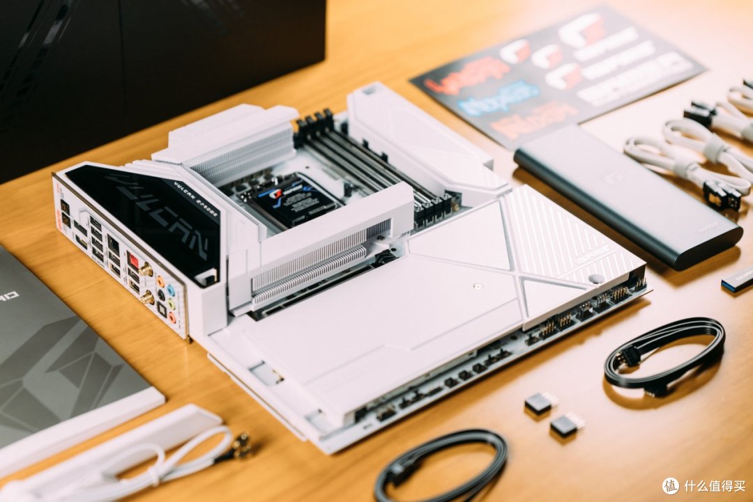 iGame Z790D5 VULCAN火神评测：豪华度拉满，挖掘酷睿i9新潜能