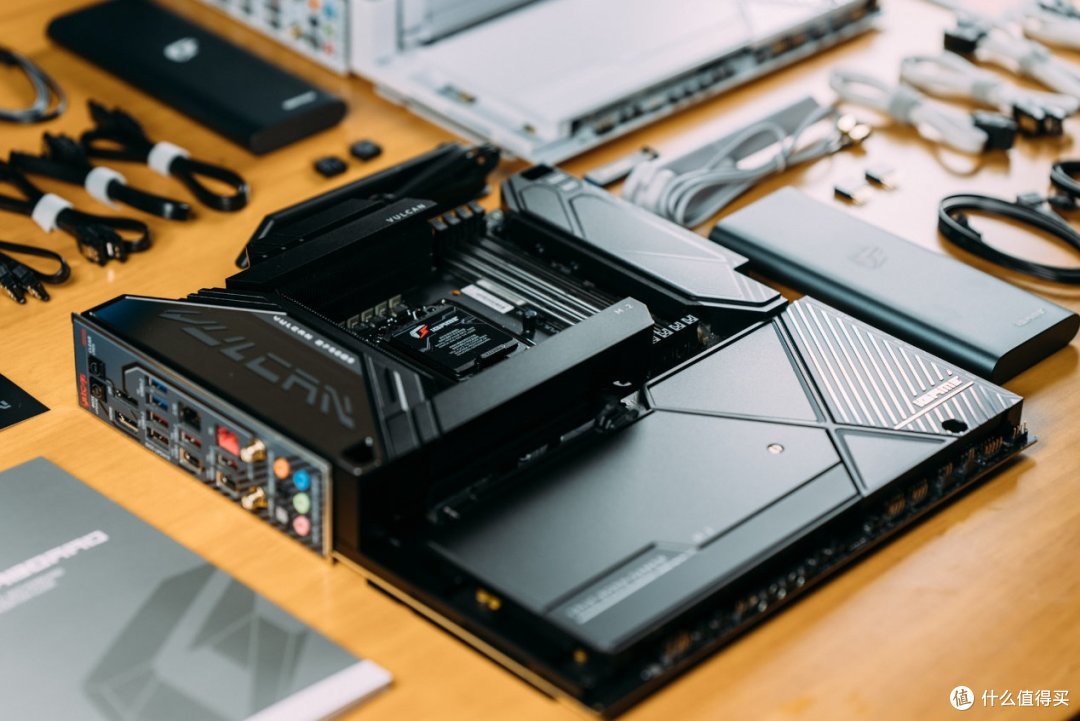 iGame Z790D5 VULCAN火神评测：豪华度拉满，挖掘酷睿i9新潜能