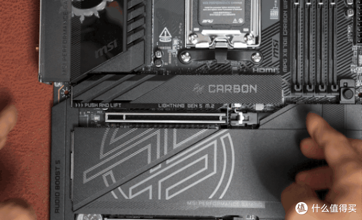 新一代AMD主板“初芯不变”,微星MPG X870E CARBON WIFI开箱分享