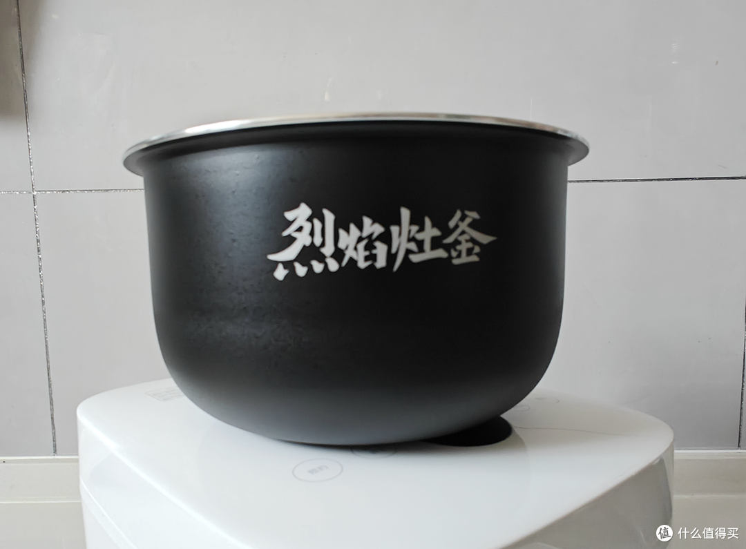 瞄向年轻人的厨房,小米杂货铺又上新品,米家首款IH电饭煲体验