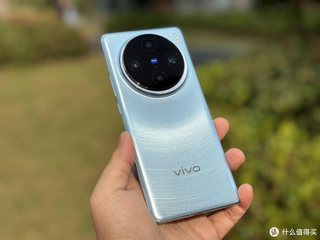 Vivo“太猛”，天玑9300芯+120W闪充+蔡司长焦，旗舰沦为3999元！