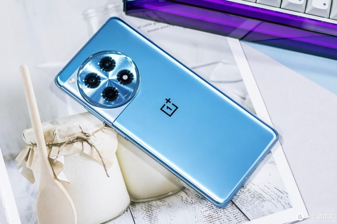中端机“卷王”，超174万分+1.5K屏+5500mAh+100W快充
