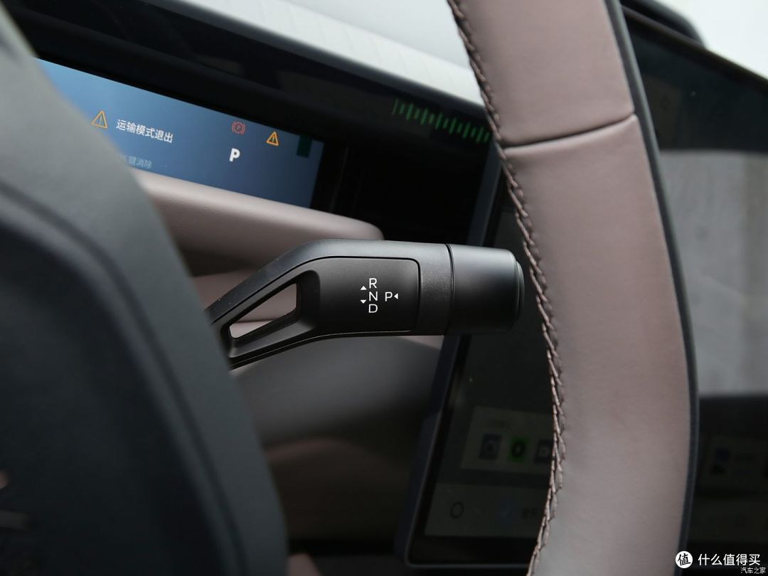 领克 领克Z10 2025款 95kWh 766km后驱Max 领克Z10 STARBUFF震撼登场!星纪魅族AI生态引领未来