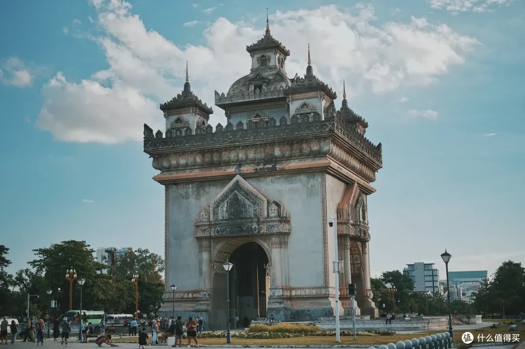 首发!中国首列跨境旅游列车,颠覆你对火车旅行的认知