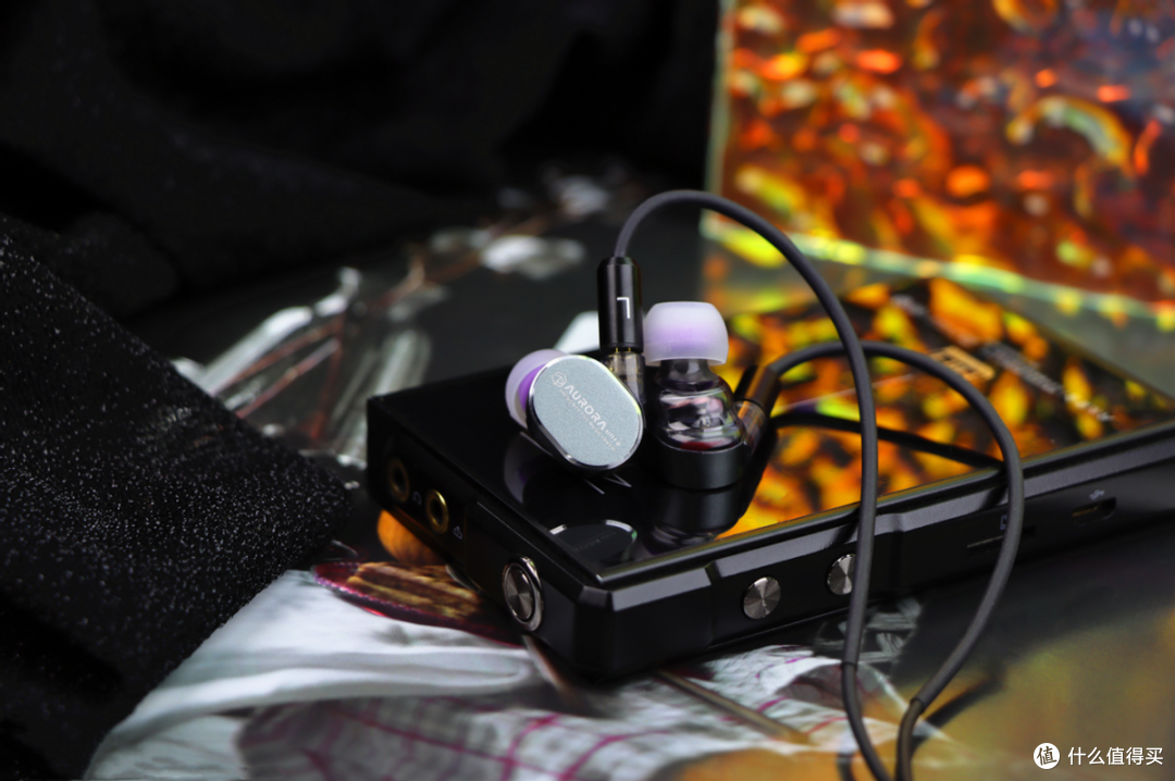 百元左右的双单元有线HIFI耳机,弱水时砂极光Ultra深度评测。