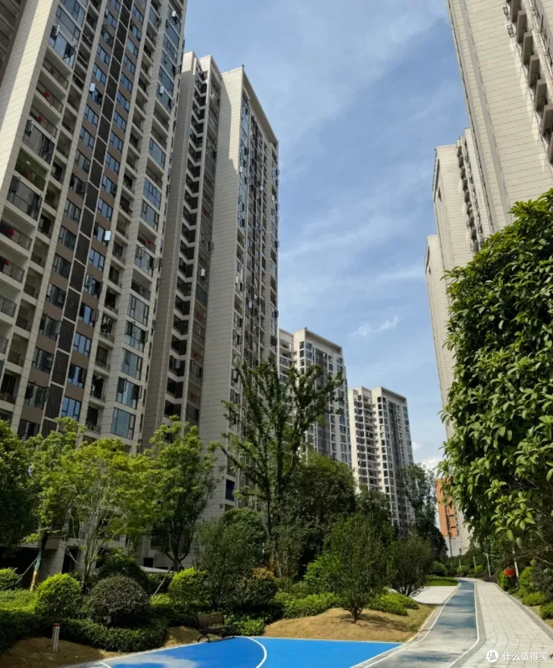 在凤凰层住了10年,我还是搬回了老破小,不是矫情,是受够了