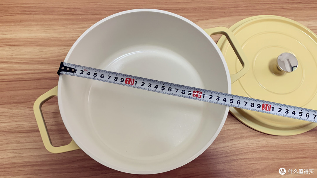 轻巧高颜值、烹饪新体验，京东京造陶瓷轻珐琅锅