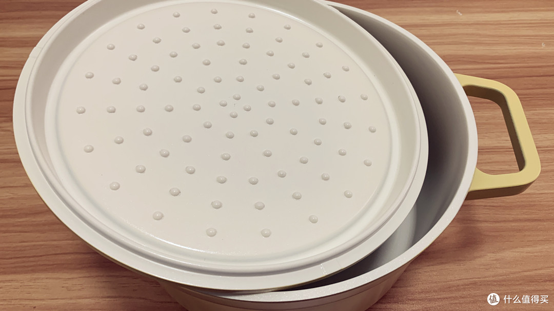 轻巧高颜值、烹饪新体验，京东京造陶瓷轻珐琅锅