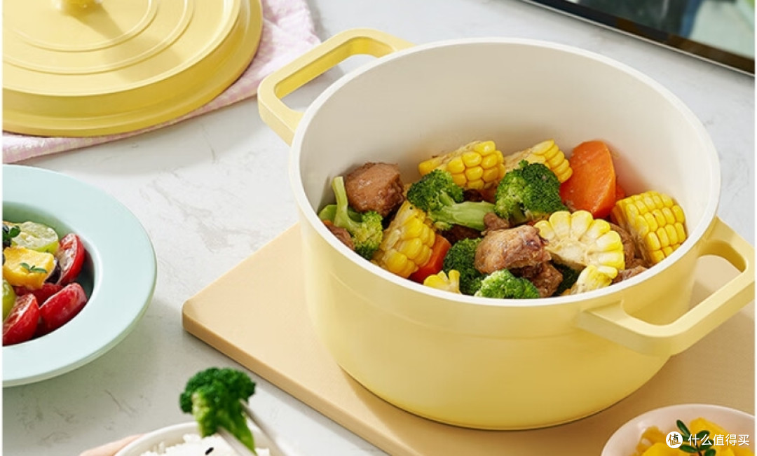 轻巧高颜值、烹饪新体验，京东京造陶瓷轻珐琅锅