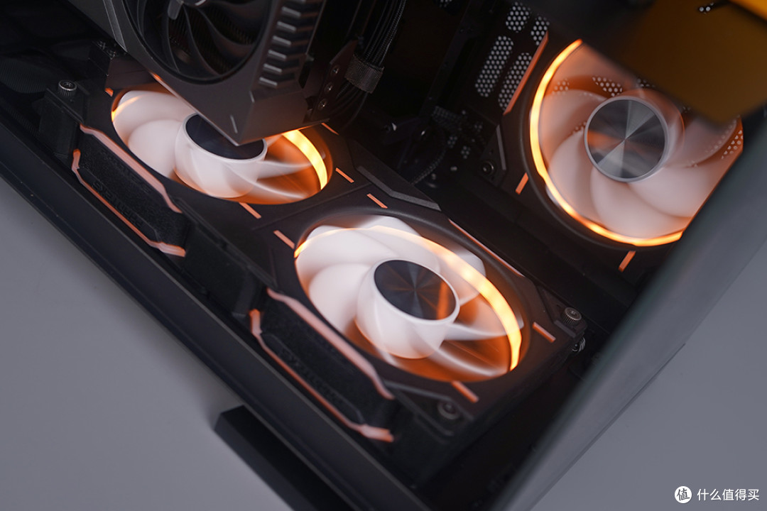 ROG Z790 DARK HERO + RTX 4070TI SUPER + 几何未来 Model5 悟空装机展示
