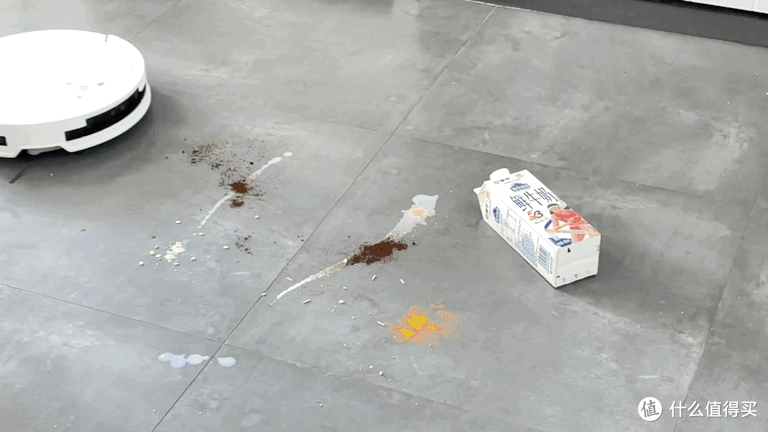 这么脏的地面也能被它轻松拿捏！