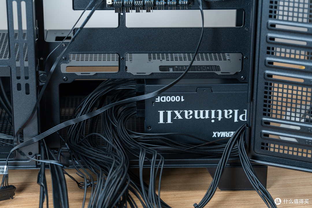 华硕X870E HERO+AMD 9900X,完美兼顾游戏与生产力的DIY主机它来了!